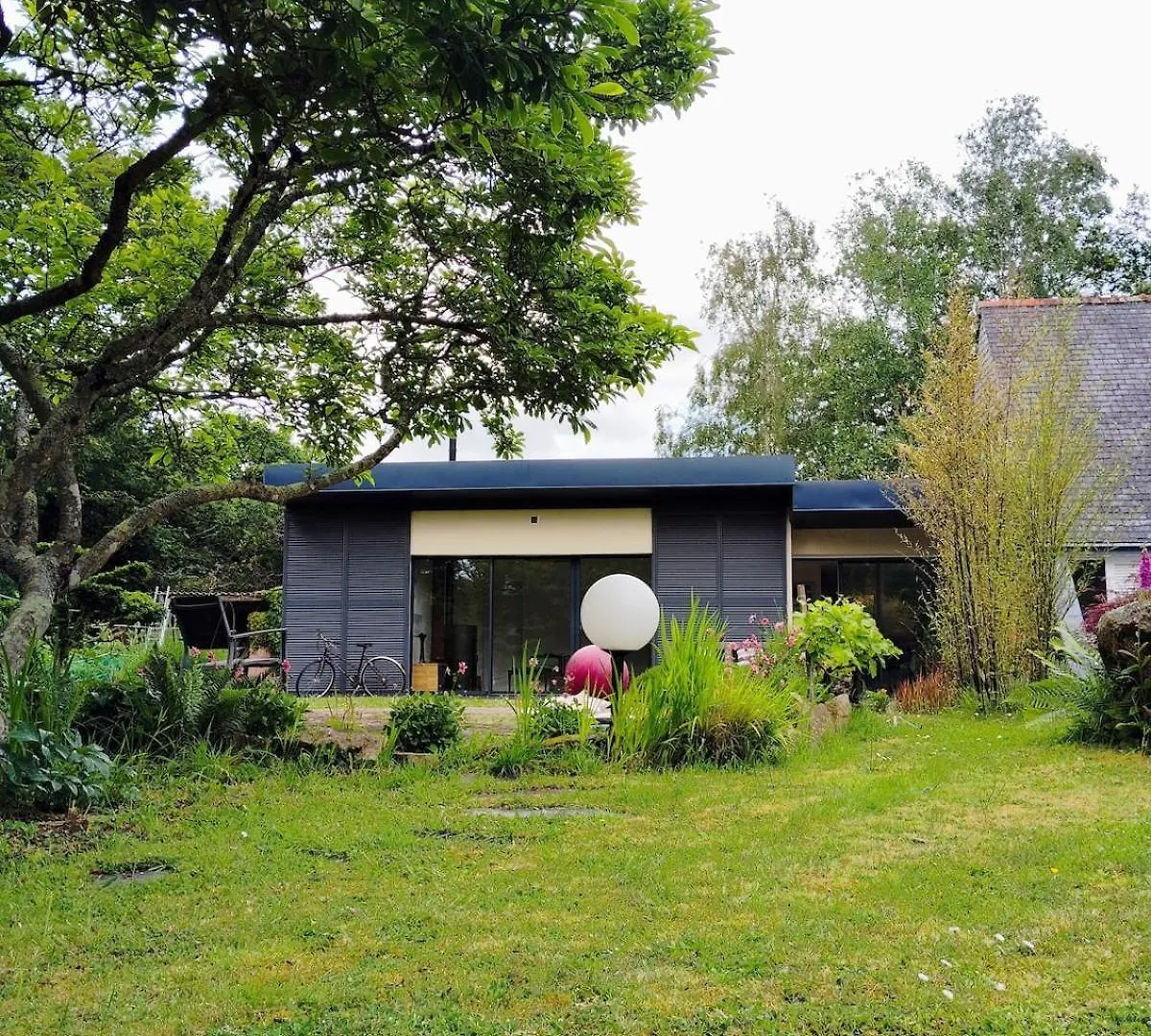 Entre Terre Et Mer, Guest House Dans Joli Jardin كومْبْري